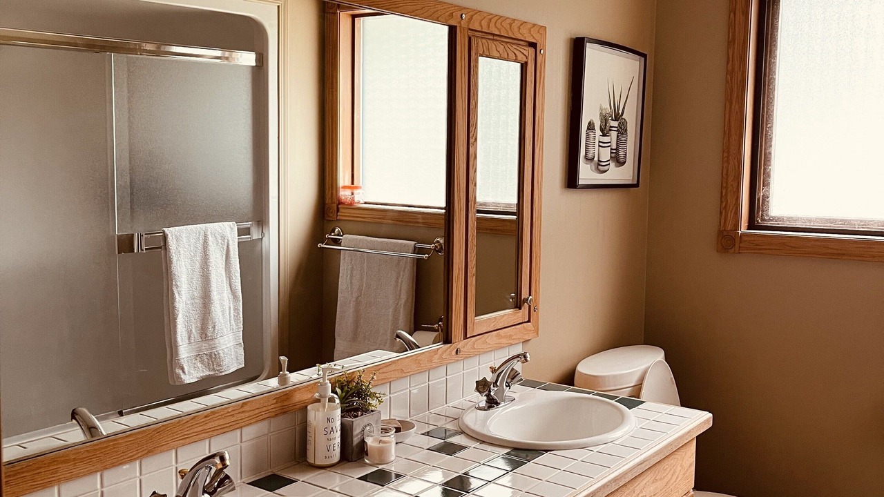 Photo of Bathroom in Sicamous