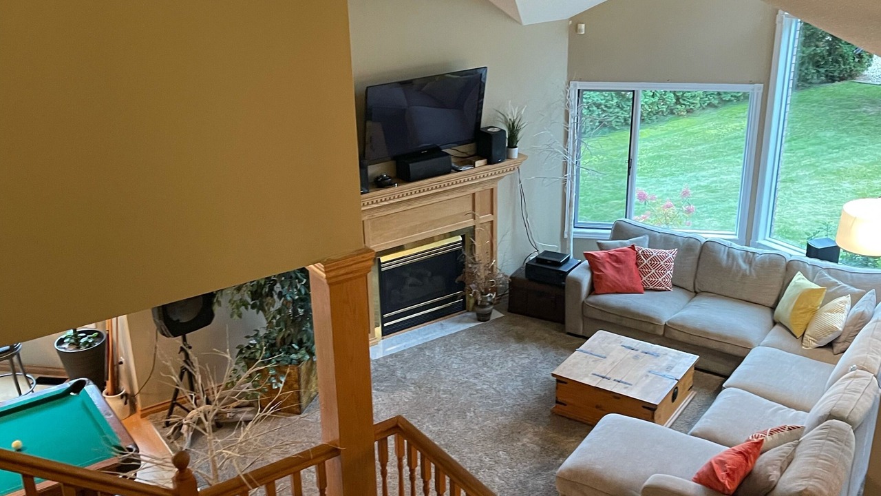Photo of Livingroom in Sicamous