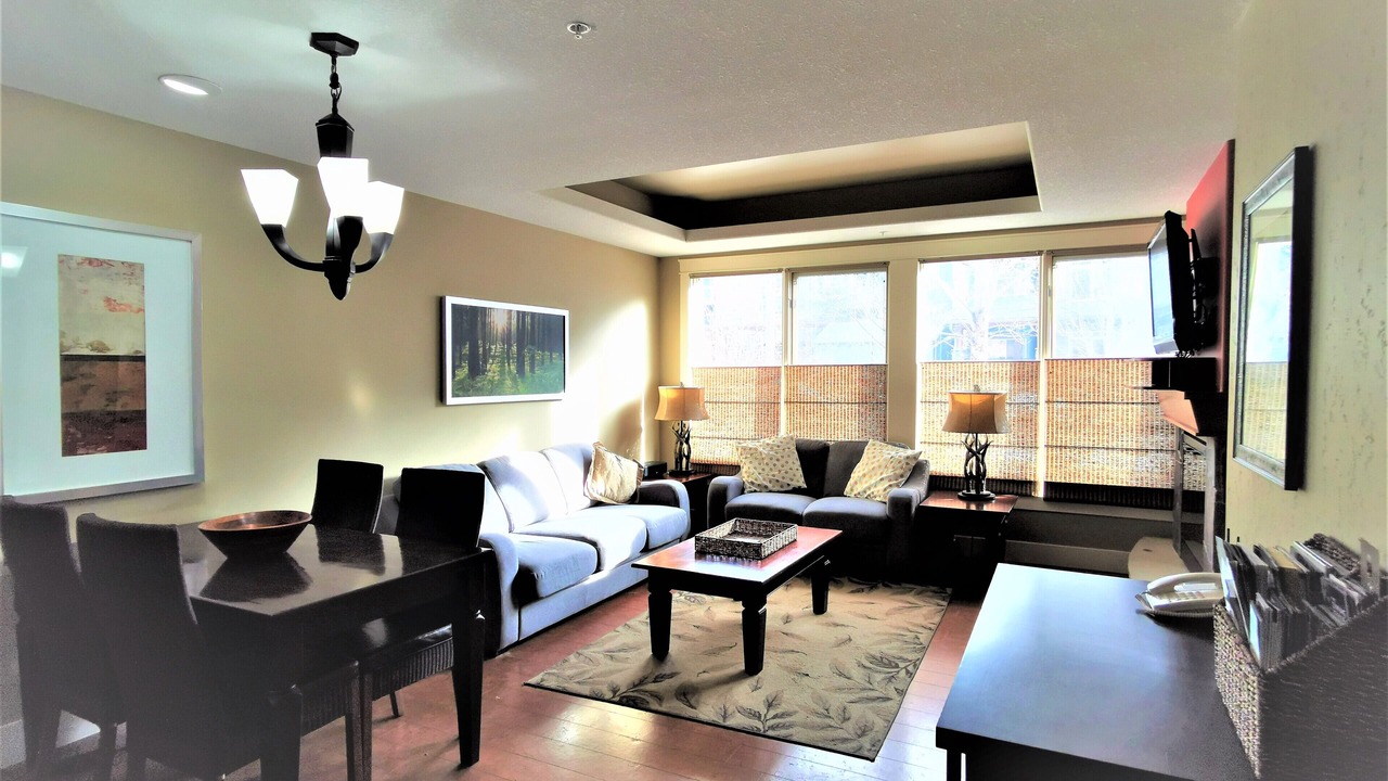 Photo of Livingroom in Cougar Creek