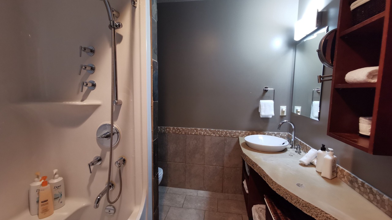 Photo of Bathroom in Cougar Creek