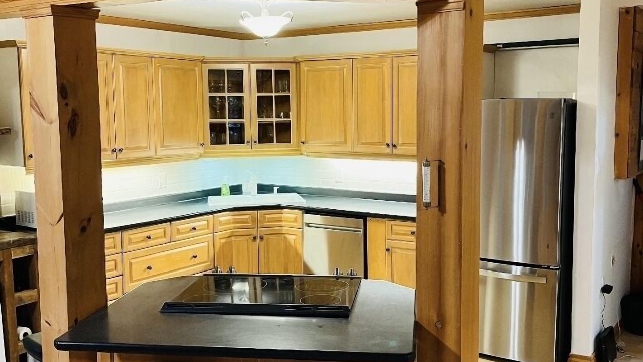 Photo of Kitchen in Dysart et al