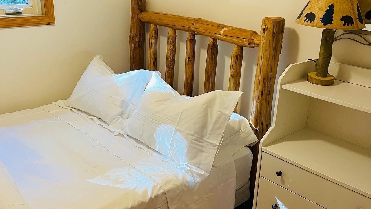 Photo of Bedroom in Dysart et al