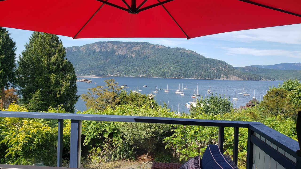 Photo of Patio Balcony in Cowichan Bay