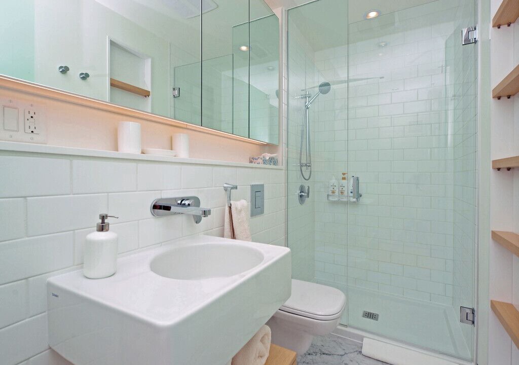 Photo of Bathroom in Inner Harbour