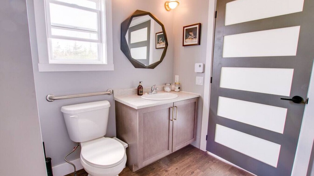 Photo of Bathroom in Hunts Point