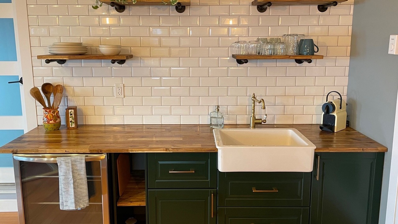 Photo of Kitchen in West Kelowna Estates