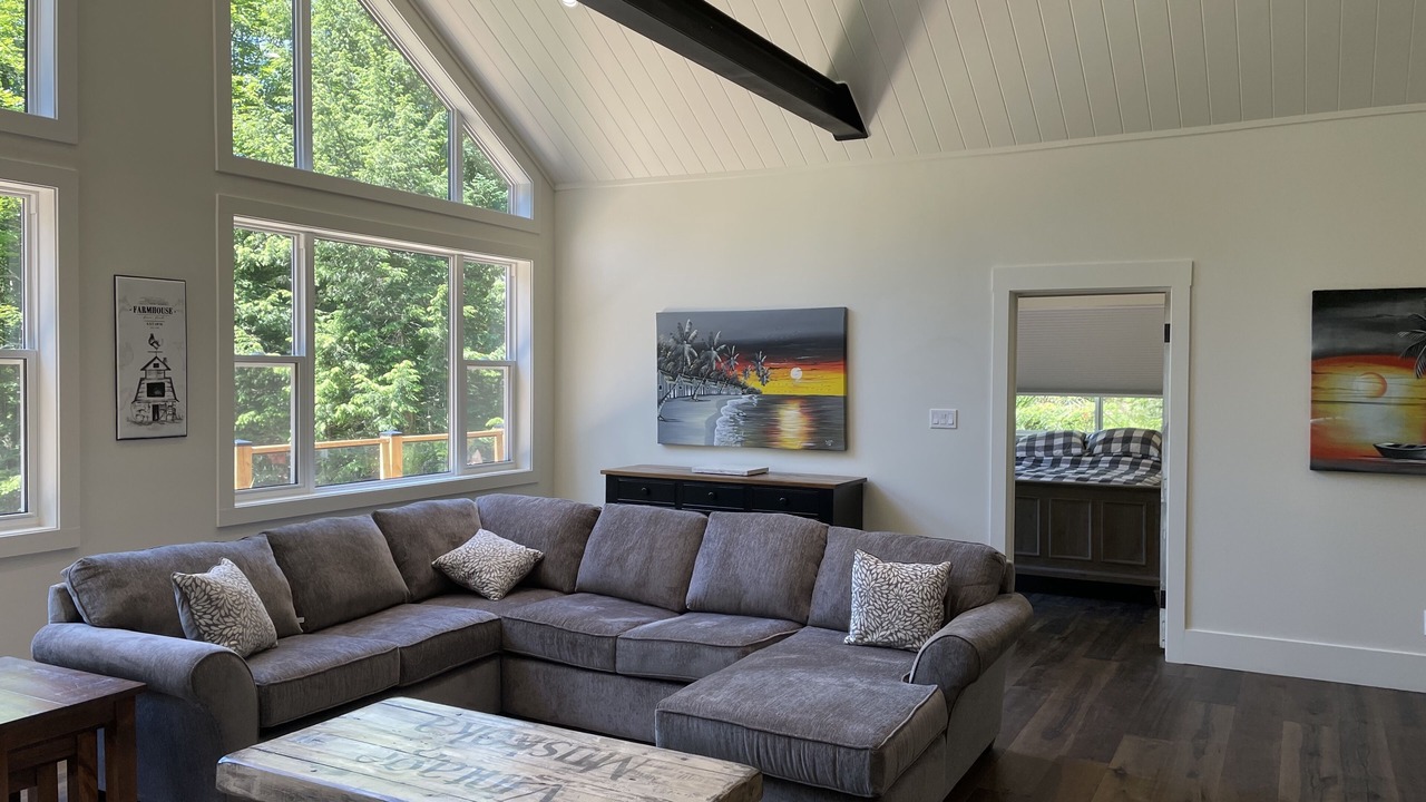 Photo of Livingroom in Bracebridge