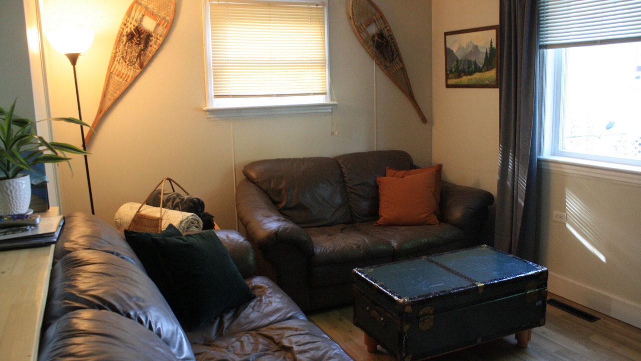 Photo of Livingroom in Fruitvale