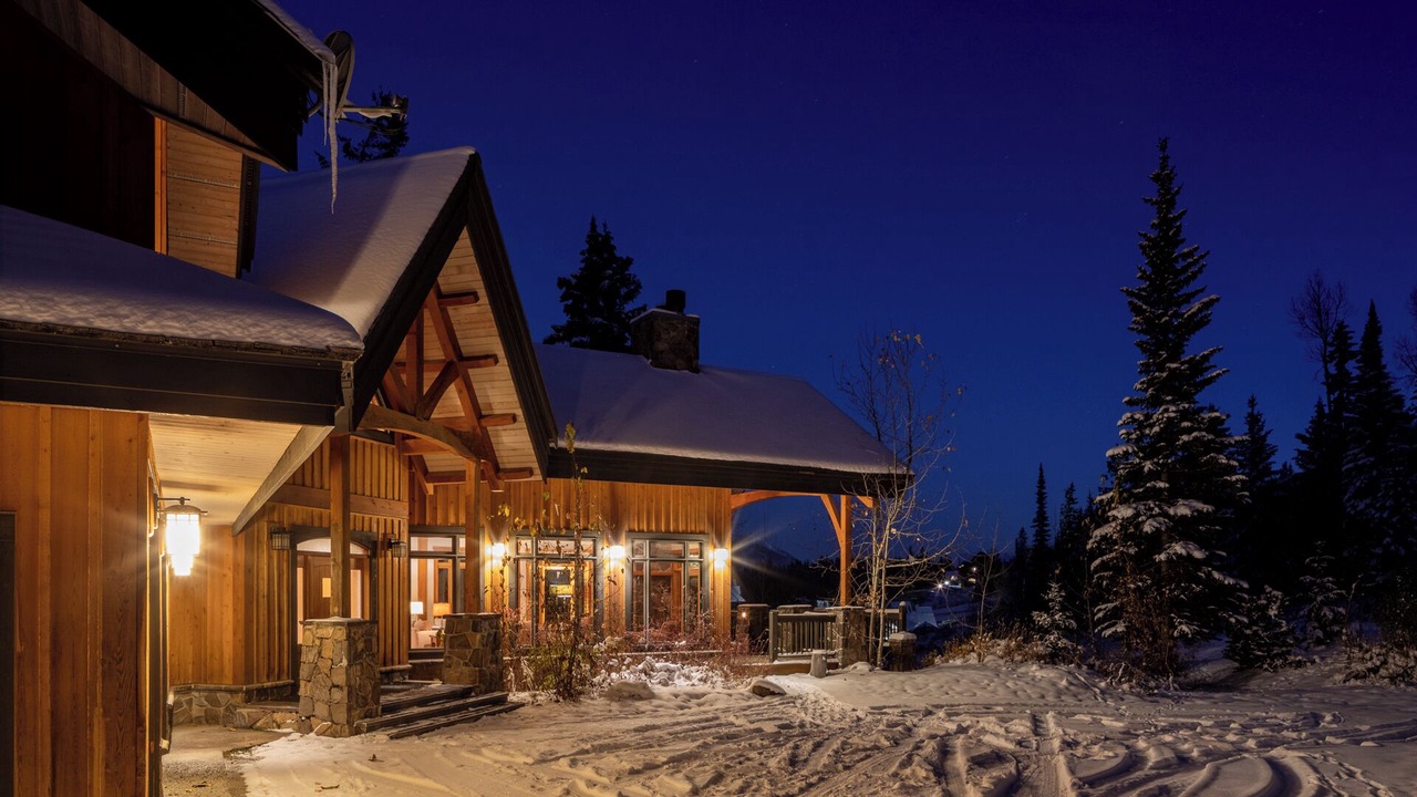 Photo of Outdoor in Golden