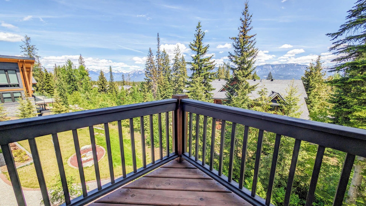 Photo of Outdoor in Golden