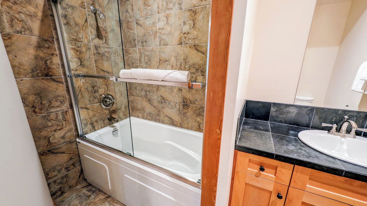 Photo of Bathroom in Golden