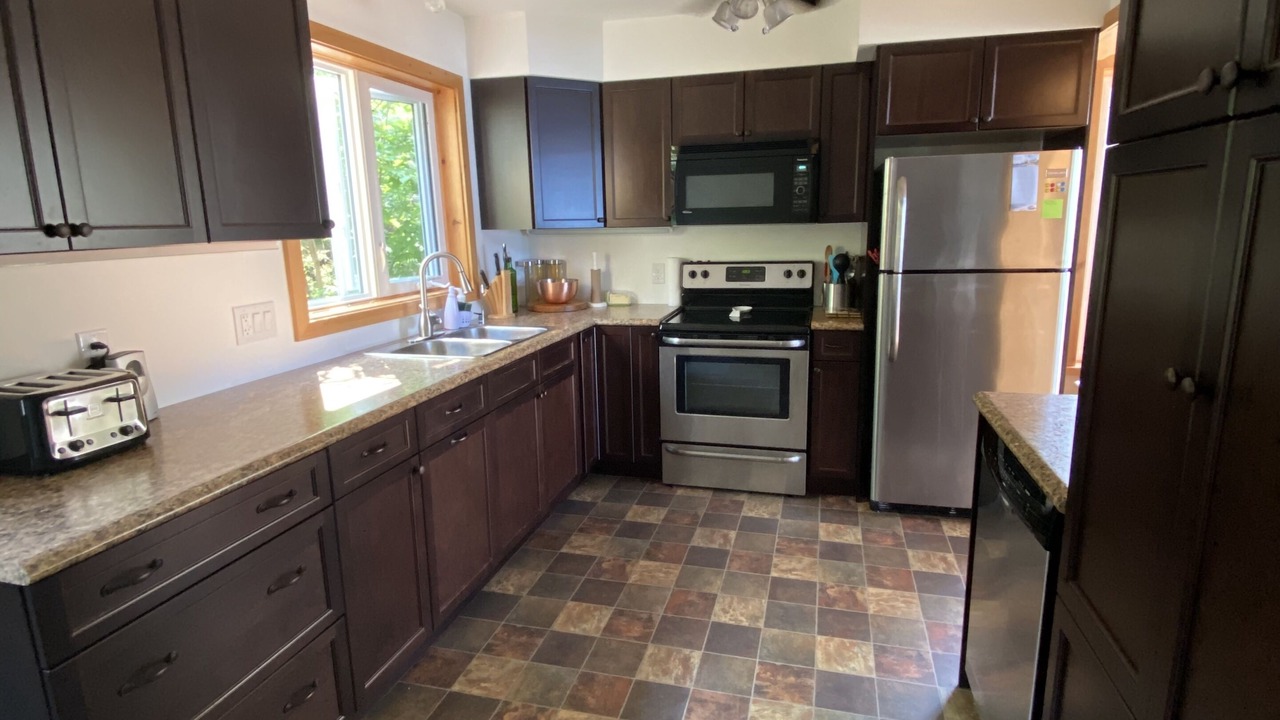 Photo of Kitchen in Georgian Bay