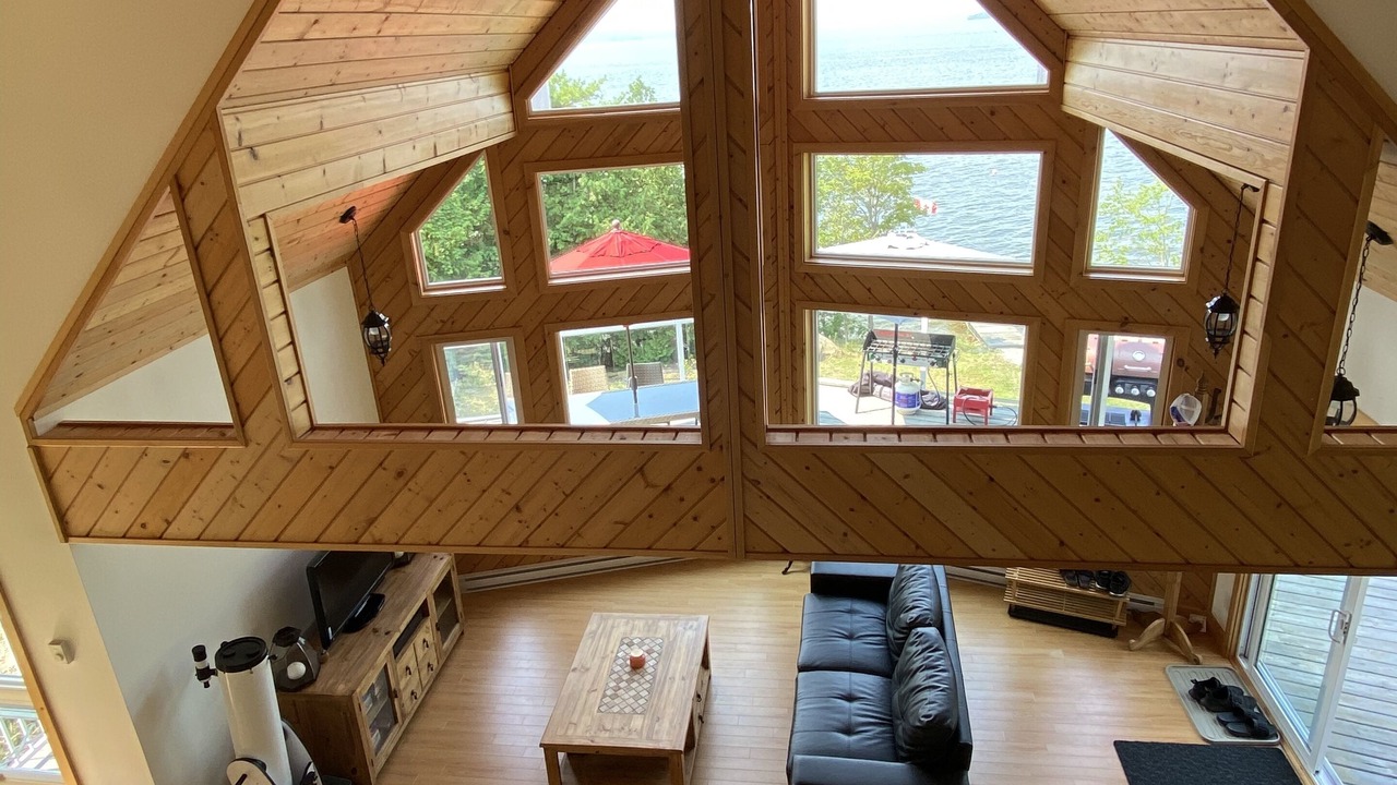 Photo of Livingroom in Georgian Bay