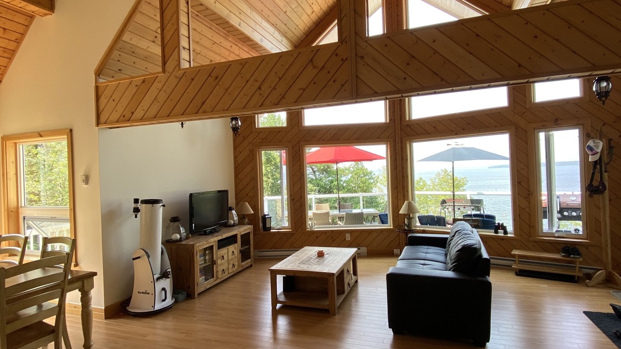 Photo of Livingroom in Georgian Bay