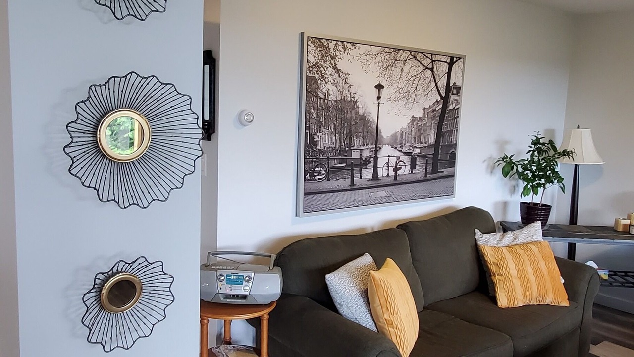 Photo of Livingroom in Garden Bay