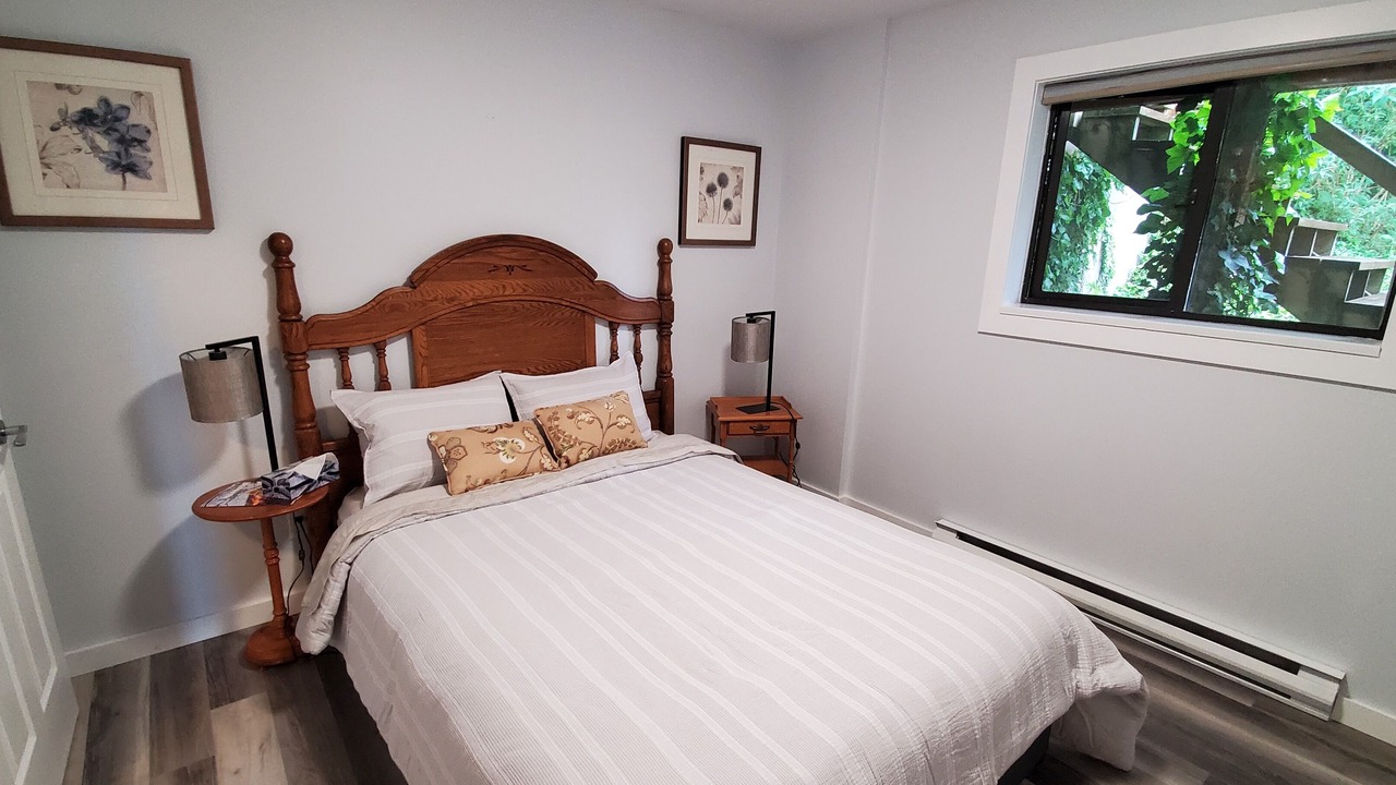 Photo of Bedroom in Garden Bay