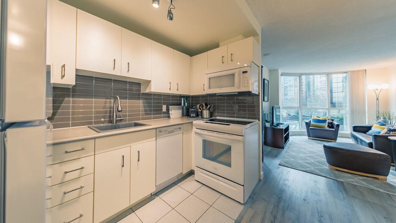 Photo of Kitchen in Coal Harbour
