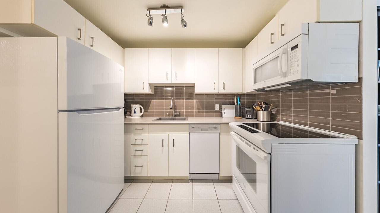 Photo of Kitchen in Coal Harbour