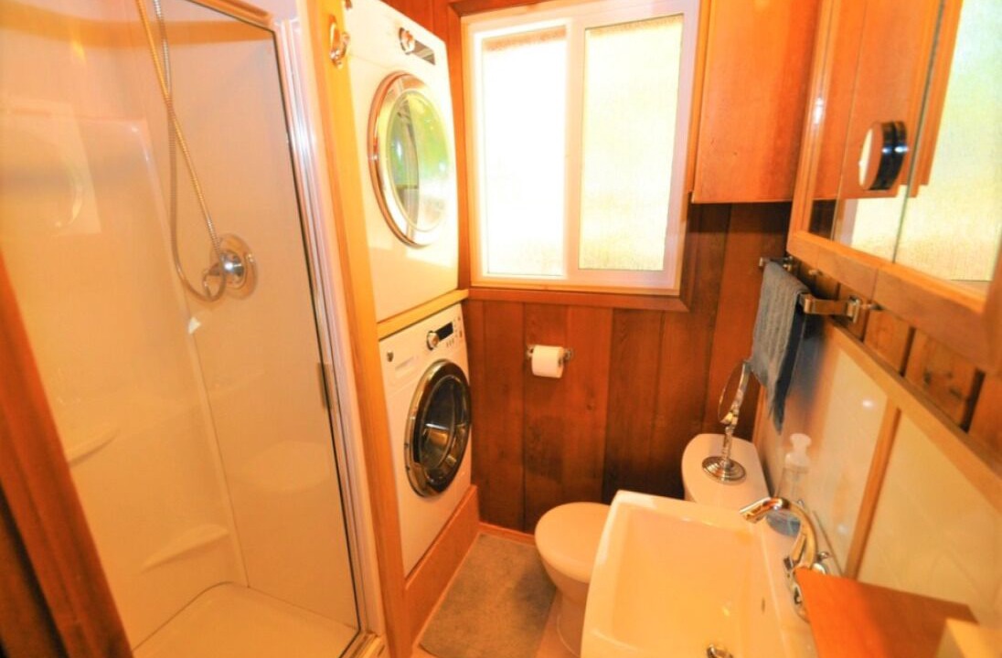 Photo of Bathroom in Balfour