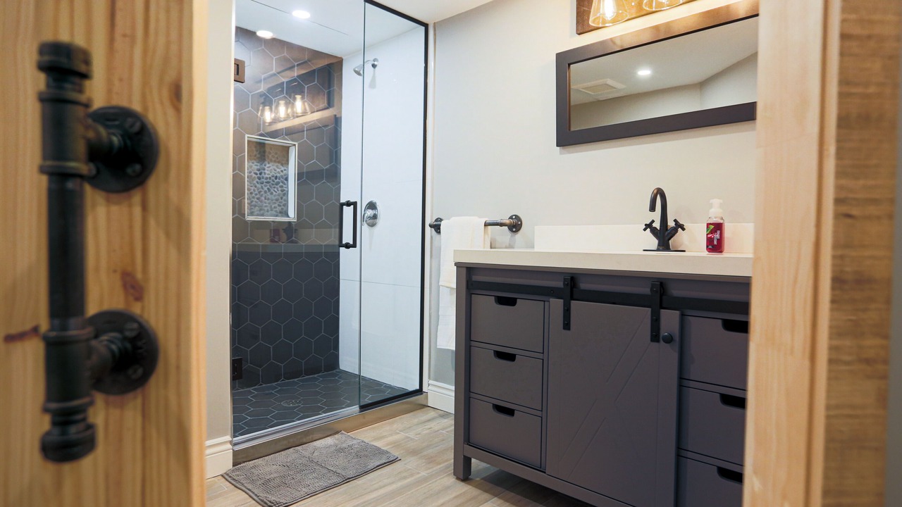 Photo of Bathroom in Louth