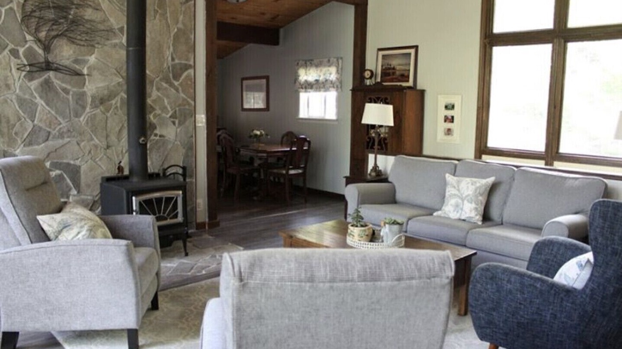 Photo of Livingroom in McKellar
