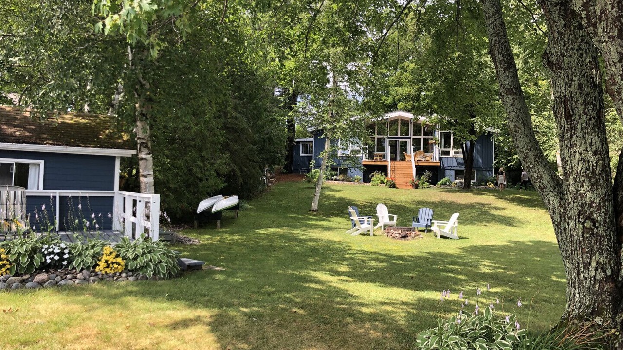 Photo of Outdoor in McKellar