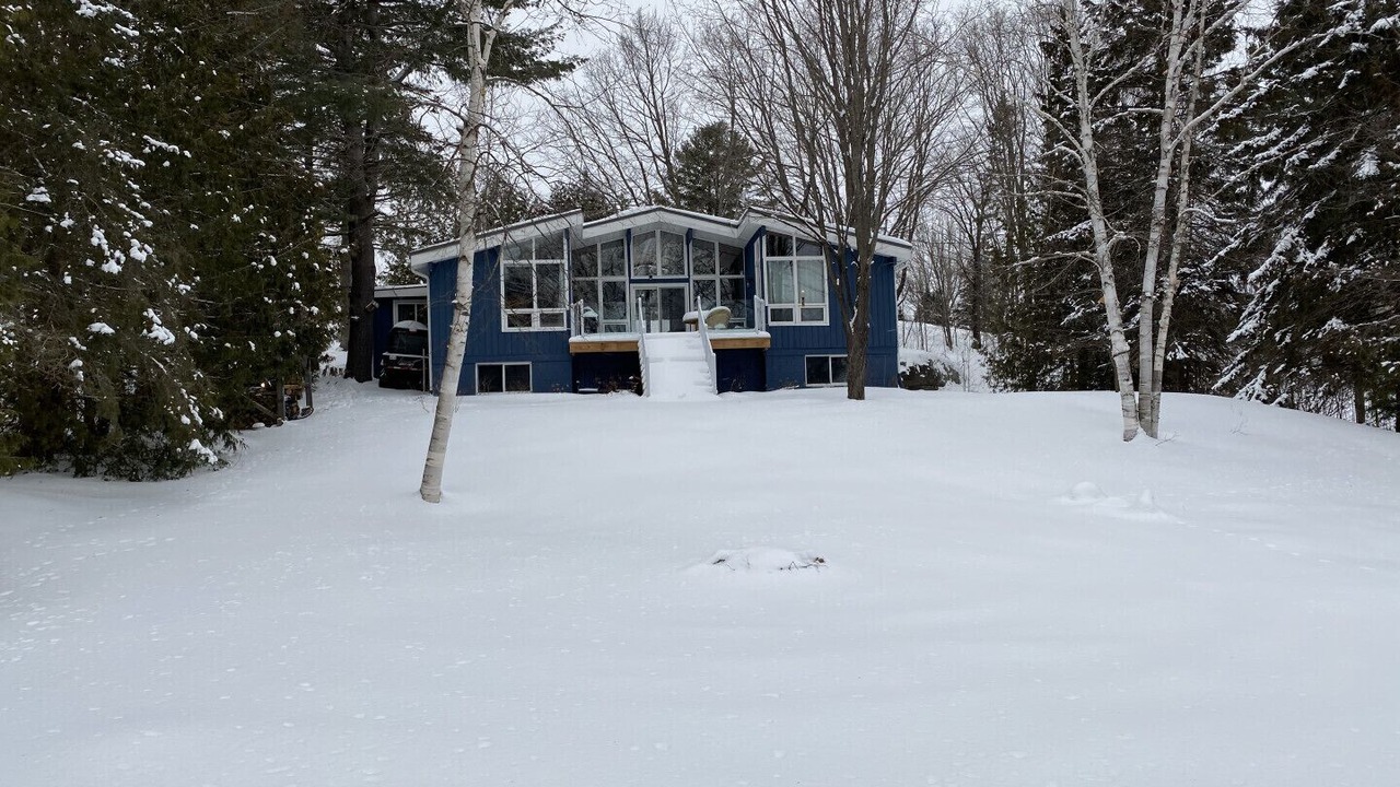 Photo of Others in McKellar