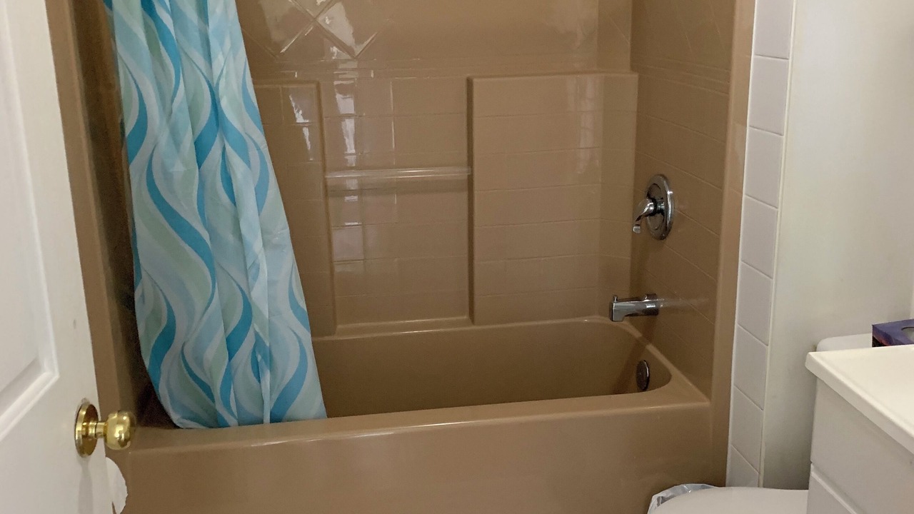 Photo of Bathroom in Sylvan Lake