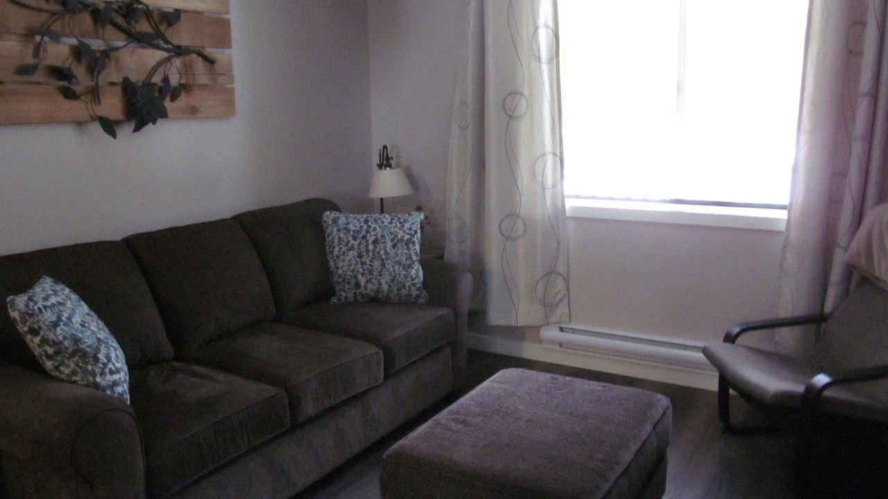 Photo of Livingroom in Okanagan-Similkameen