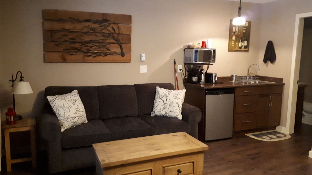 Photo of Livingroom in Okanagan-Similkameen