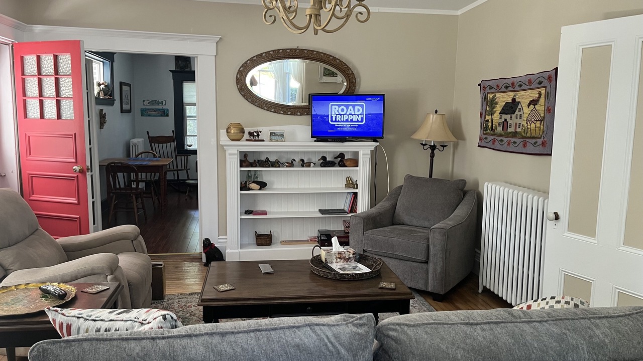 Photo of Livingroom in Shelburne