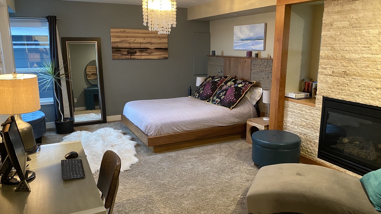 Photo of Bedroom in Courtenay