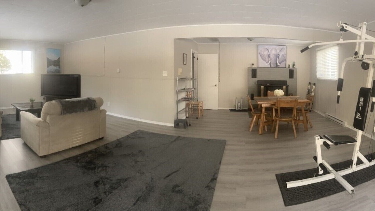 Photo of Livingroom in Pemberton