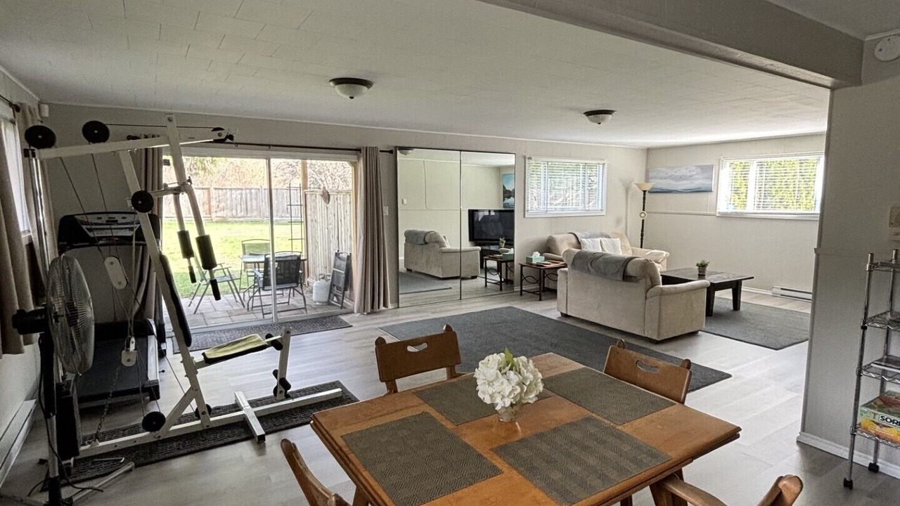 Photo of Livingroom in Pemberton