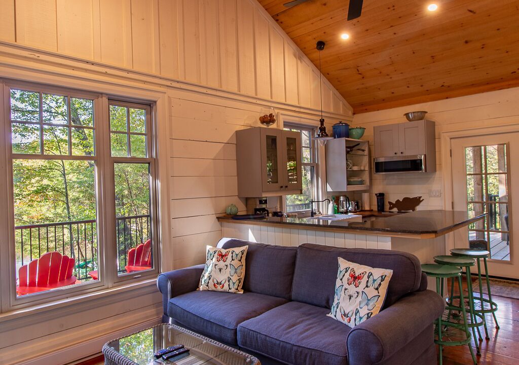 Photo of Livingroom in Utterson