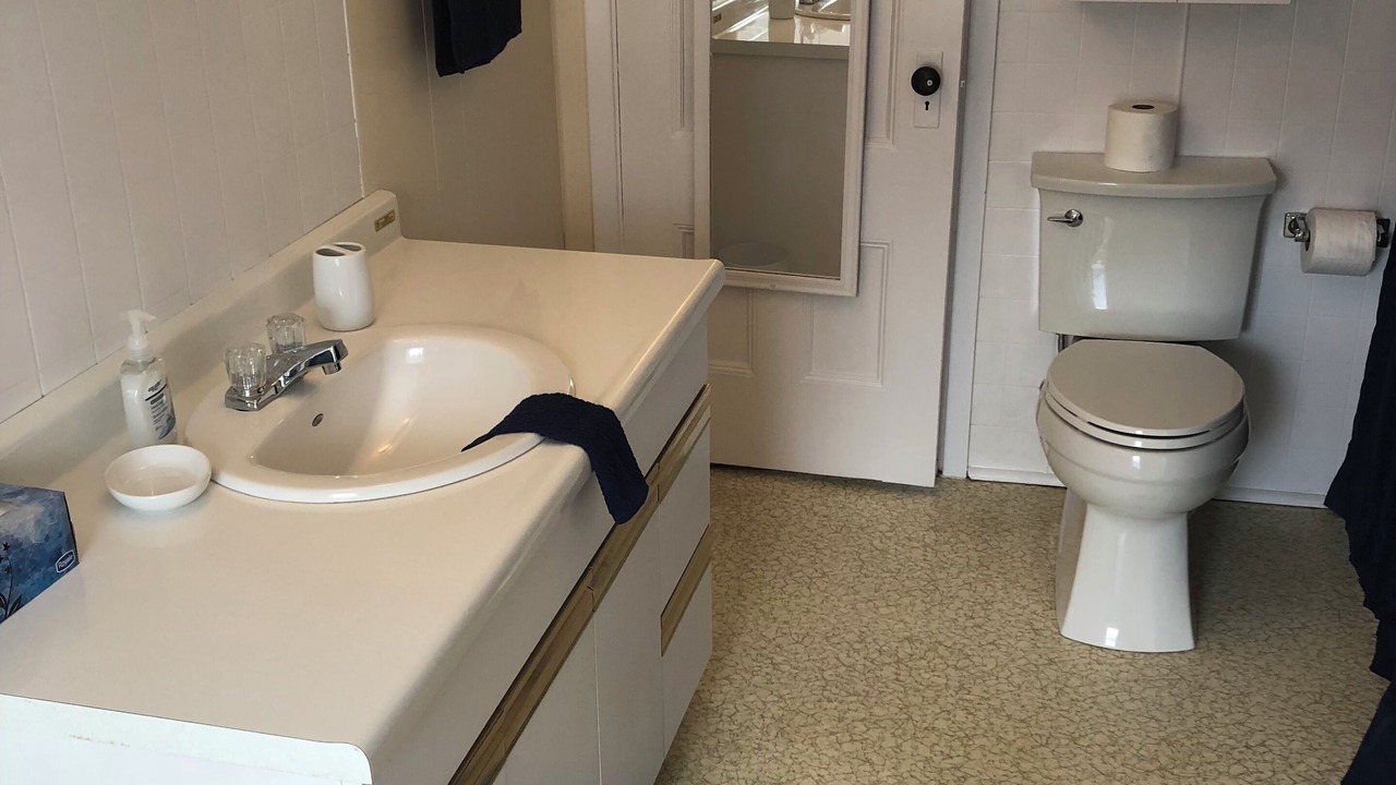 Photo of Bathroom in Feltzen South