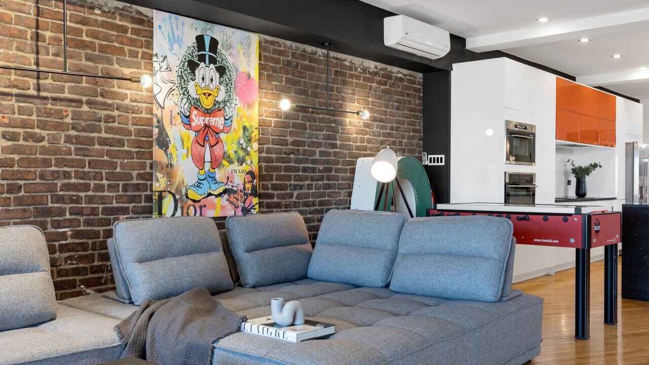 Photo of Bedroom in La Petite-Patrie