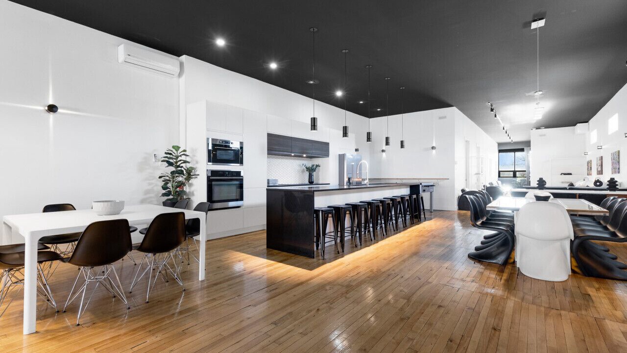 Photo of Livingroom in La Petite-Patrie