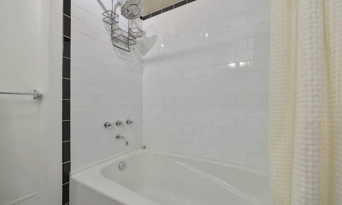 Photo of Bathroom in James Bay
