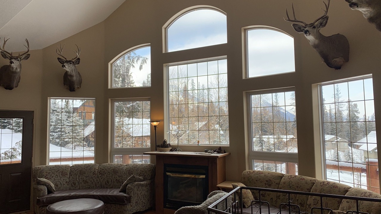 Photo of Livingroom in East Kootenay