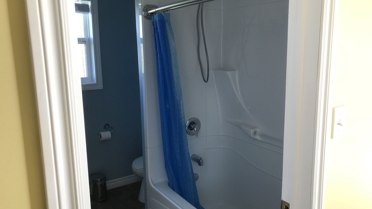 Photo of Bathroom in Darnley