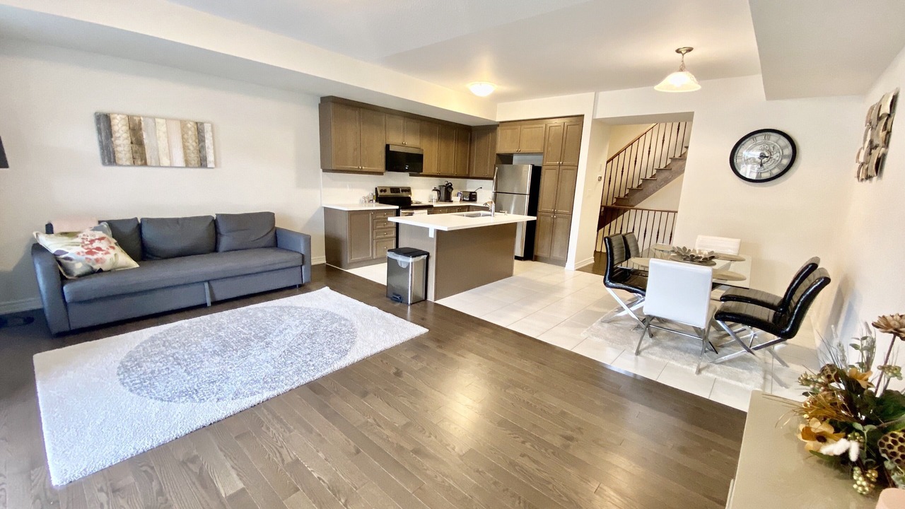 Photo of Livingroom in Markham