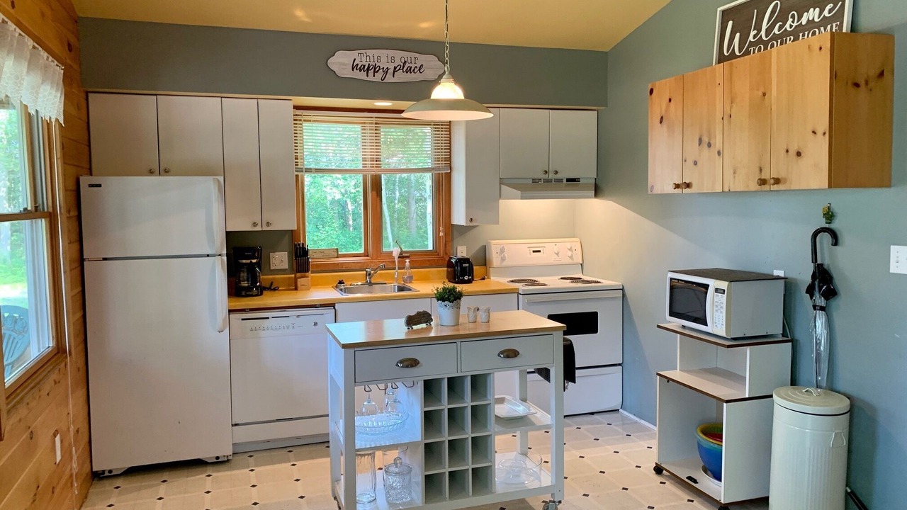 Photo of Kitchen in West Covehead