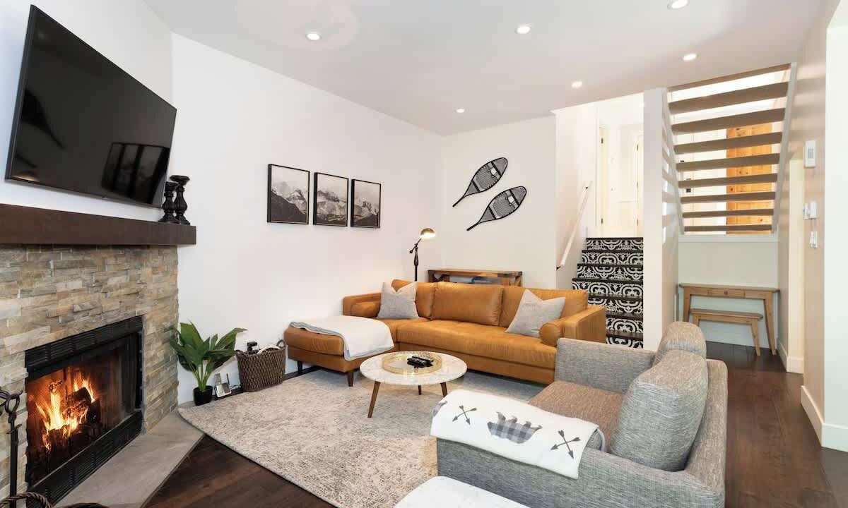 Photo of Livingroom in Upper Village