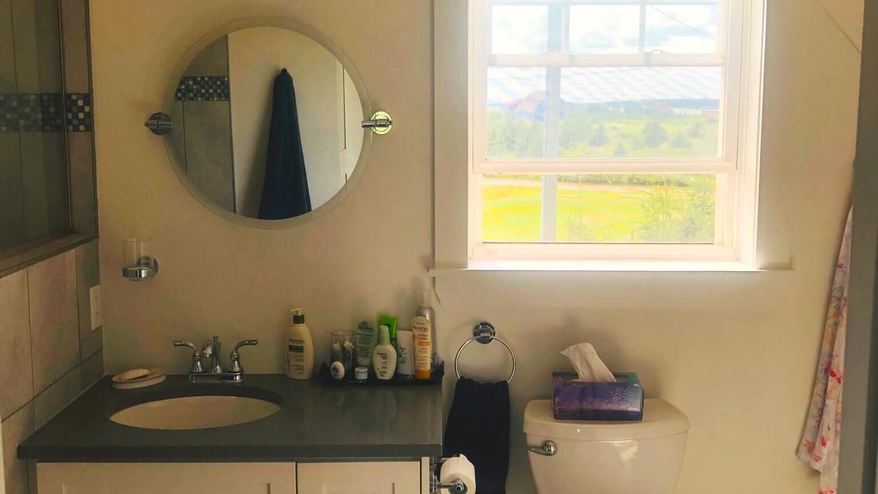 Photo of Bathroom in Darnley