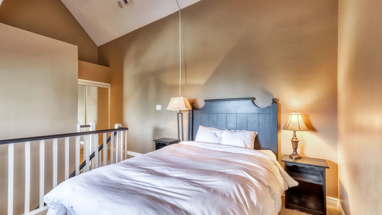 Photo of Bedroom in Craigleith