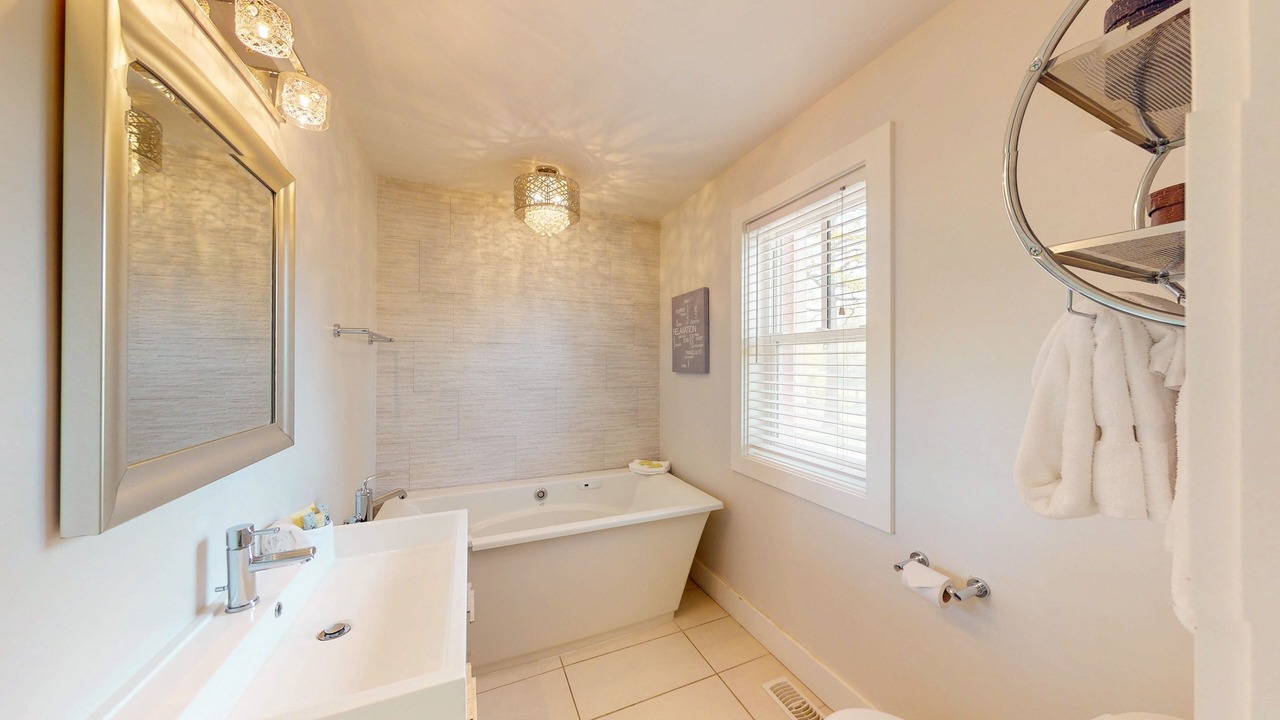Photo of Bathroom in The Blue Mountains