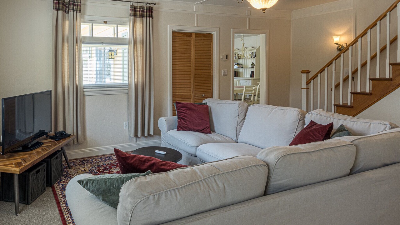 Photo of Livingroom in Hatley