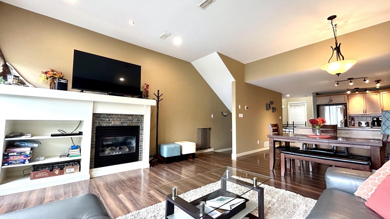 Photo of Livingroom in Scotch Creek
