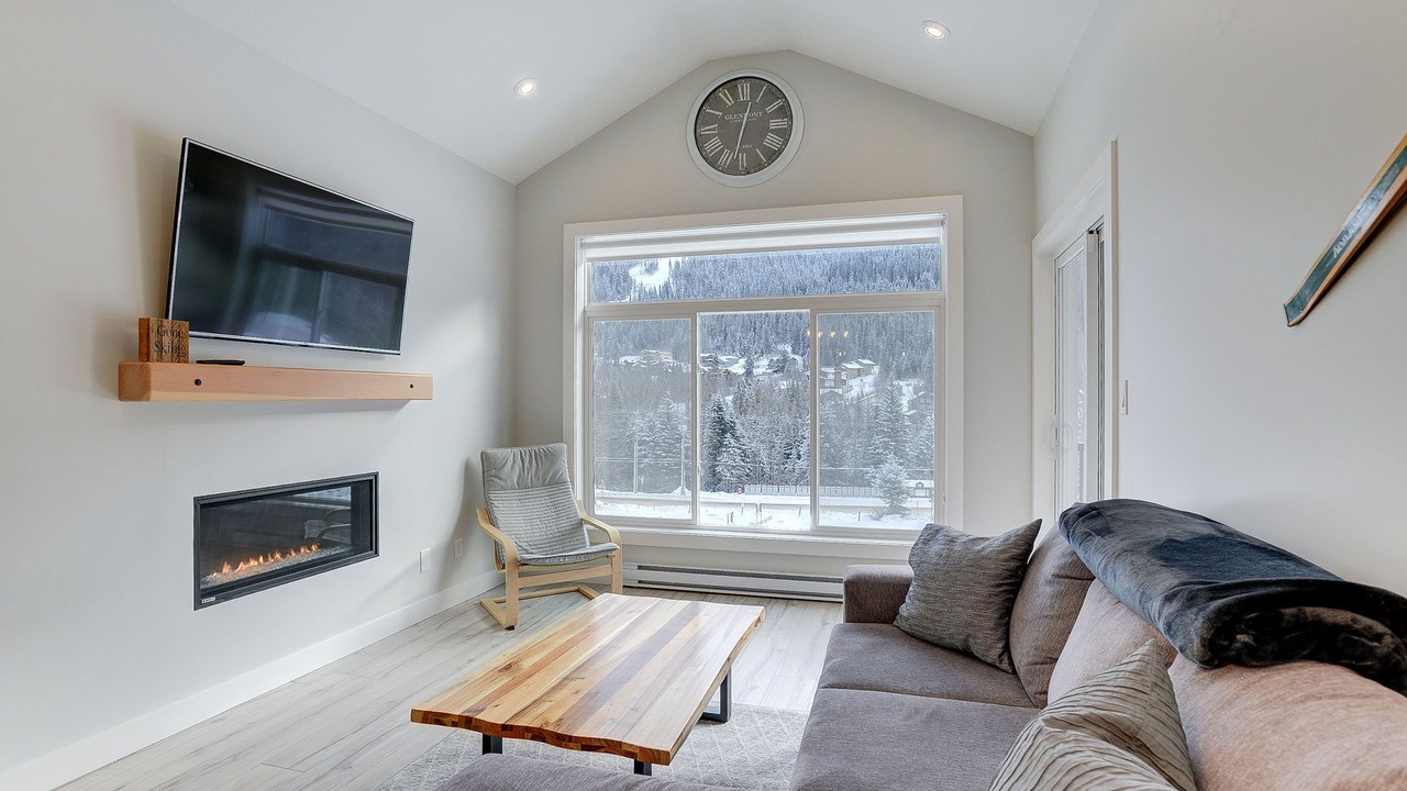 Photo of Livingroom in Sun Peaks